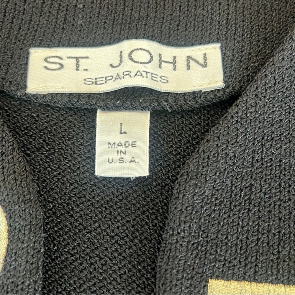 St. John Ladies Black Blazer with Heart and Key Accents - Picture 4 of 7